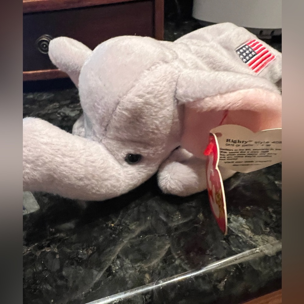 Ty Beanie Baby “Righty”